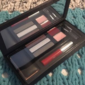 New Clarins Chic & Glam Make-up Palette